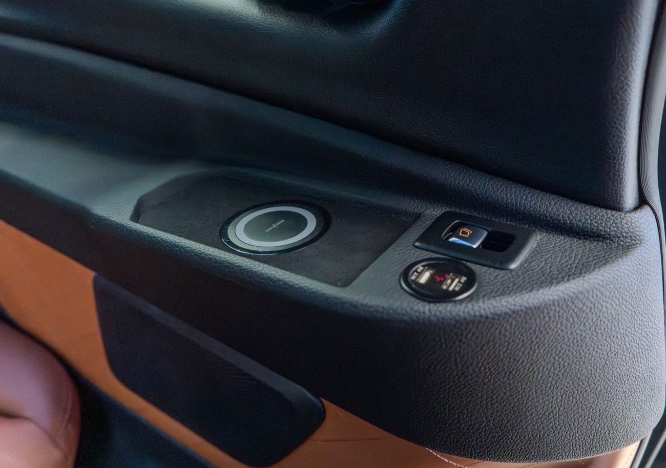 Mercedes-Benz V 250 Std 2.1L 2021 Mercedes-Benz V 250, Falcon Edition, Excellent Condition, GCC Specs