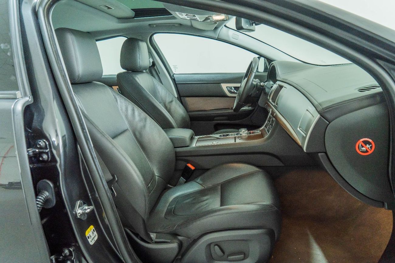 Jaguar XF 2015 Jaguar XF 3.0L V6 / Full Jaguar Service History