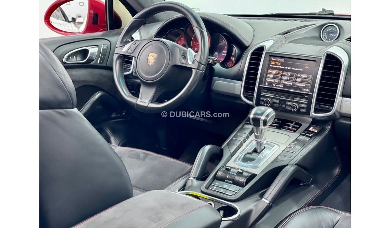 Porsche Cayenne 2013 Porsche  Cayenne GTS V8 Red Carmin, Service History, Just Been Serviced, GCC