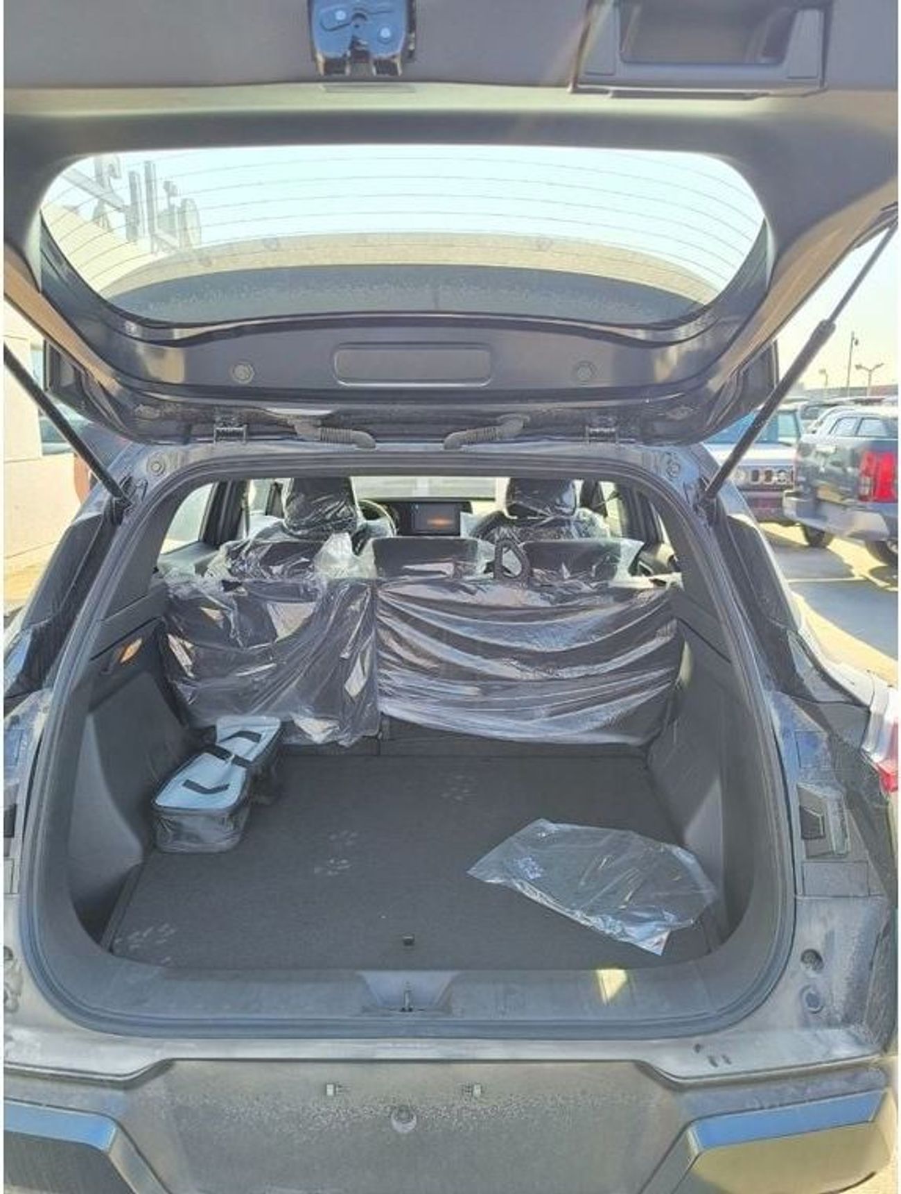 ميتسوبيشي Xforce Mitsubishi XFORCE H-LINE 1.5L SUV FWD 5Doors