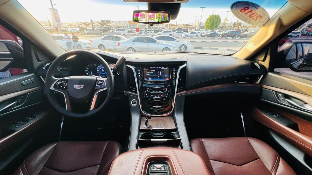 Cadillac Escalade PLATINUM 2018.ENGINE 6.2L/V8