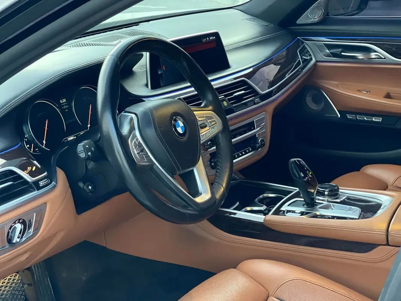 بي أم دبليو 750Li 750Li xDrive GCC Specs - Pristine Condition