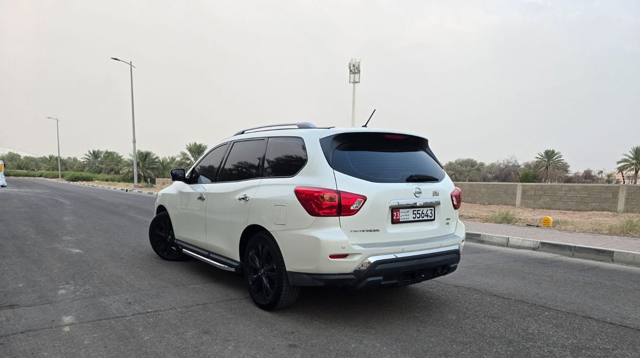 نيسان باثفايندر SL