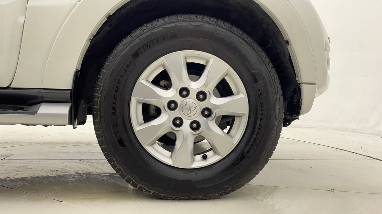 ميتسوبيشي باجيرو GLS TOP 3.5 | بدون دفعة مقدمة | اختبار القيادة في المنزل