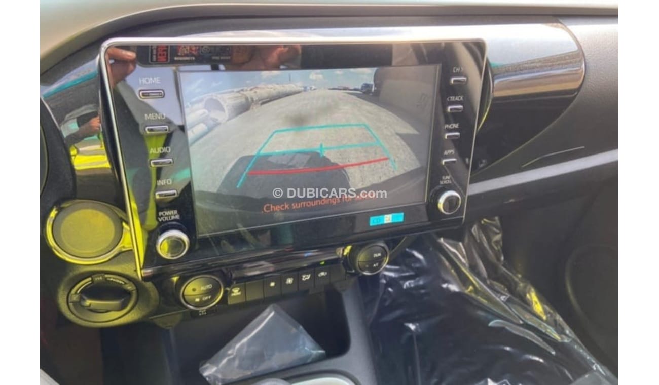 Toyota Hilux FULL OPTION WITH REAR A/C