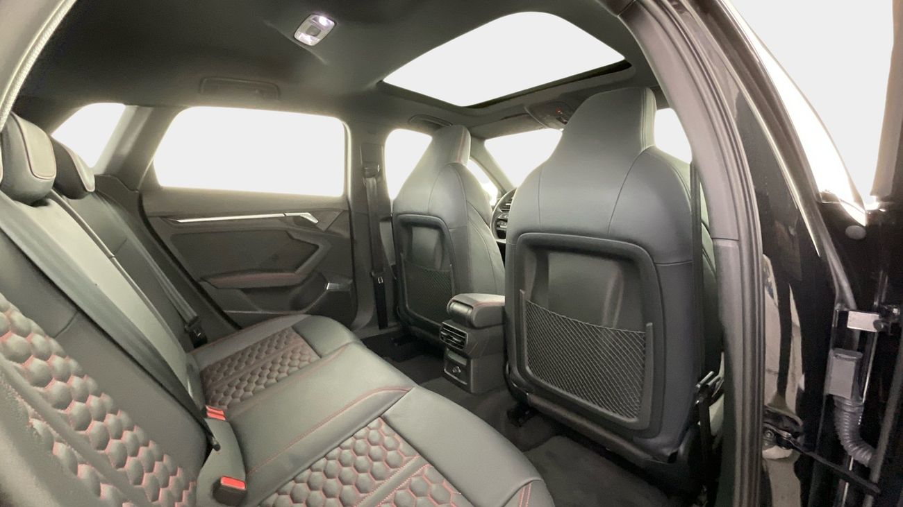 أودي RS3 TFSI quattro | شامل الضمان | 0 ﺪﻔﻋﺓ ﺃﻮﻟﻯ