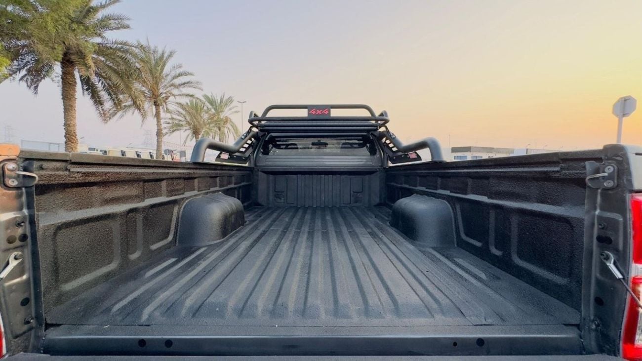 تويوتا هيلوكس -