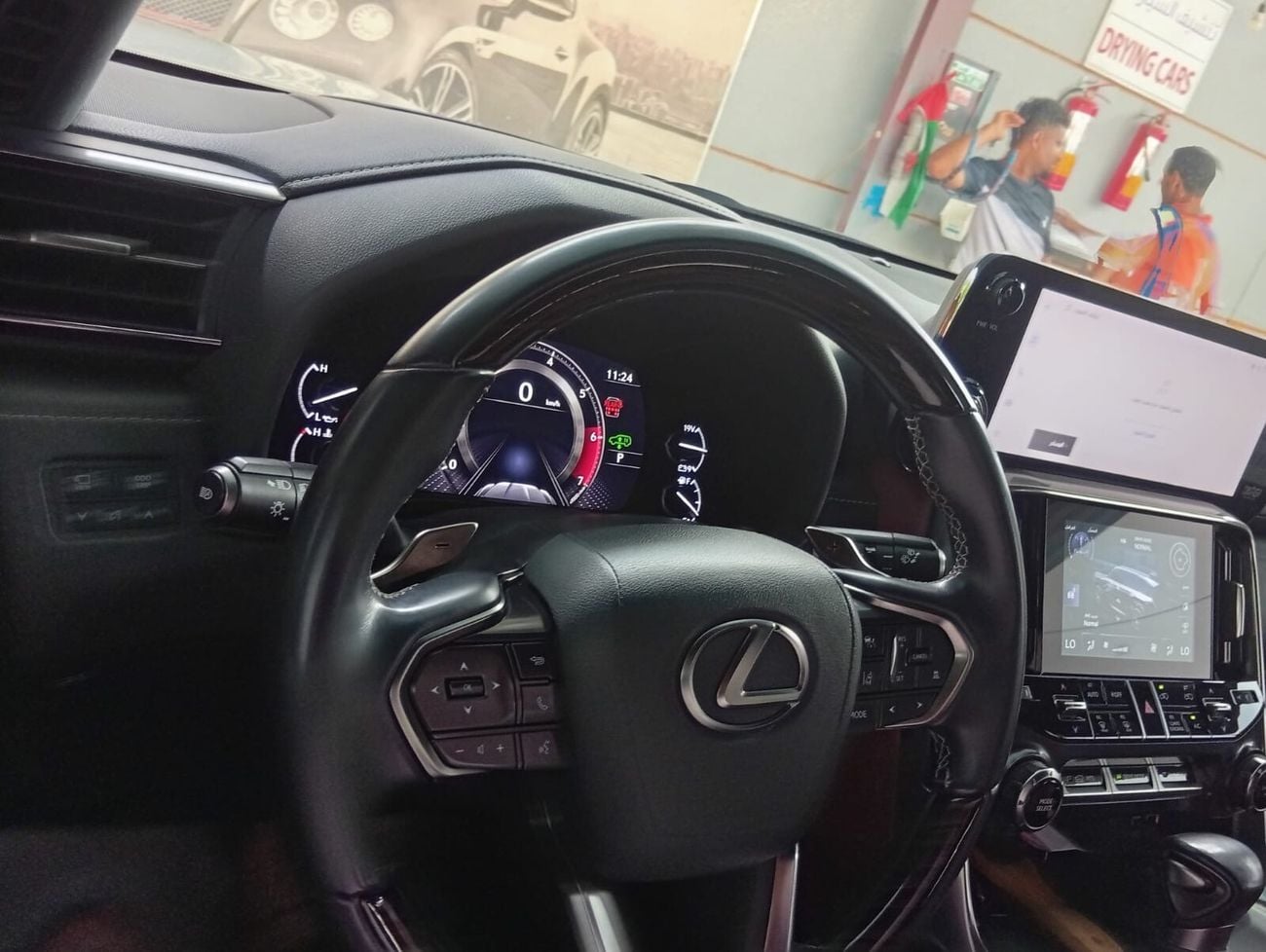 Lexus LX600