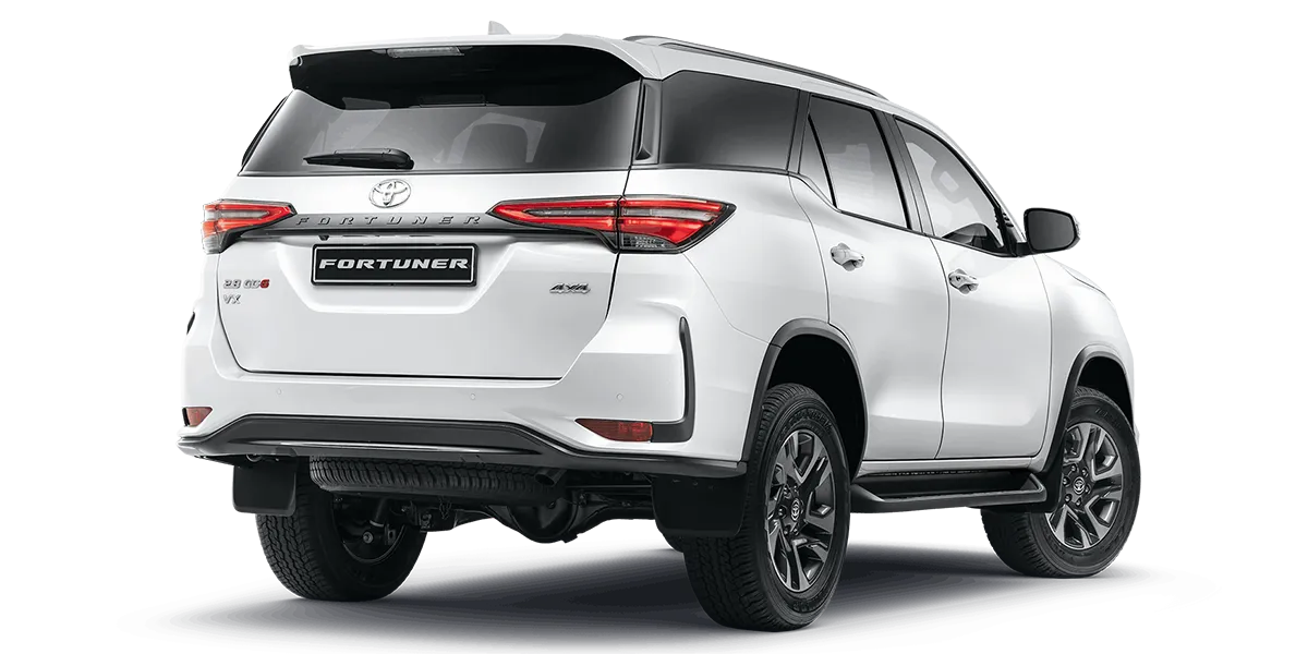 Toyota Fortuner exterior - Rear Right Angled