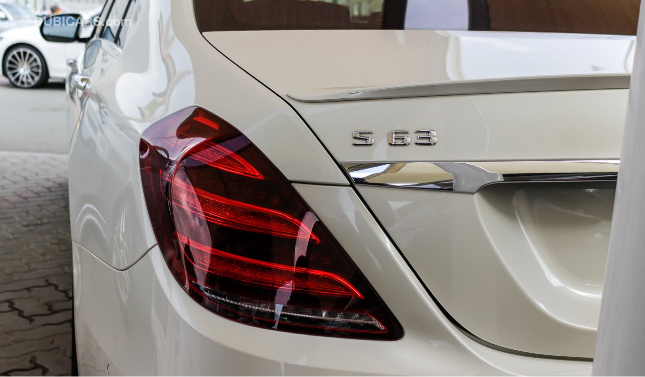 مرسيدس بنز S 63 AMG V8 Biturbo 4Matic