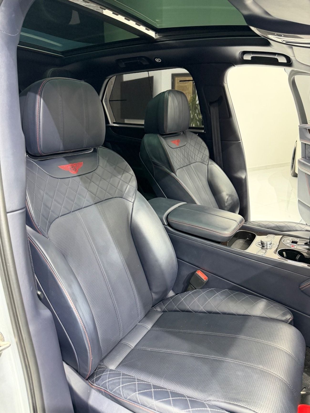 Bentley Bentayga FIRST EDITION