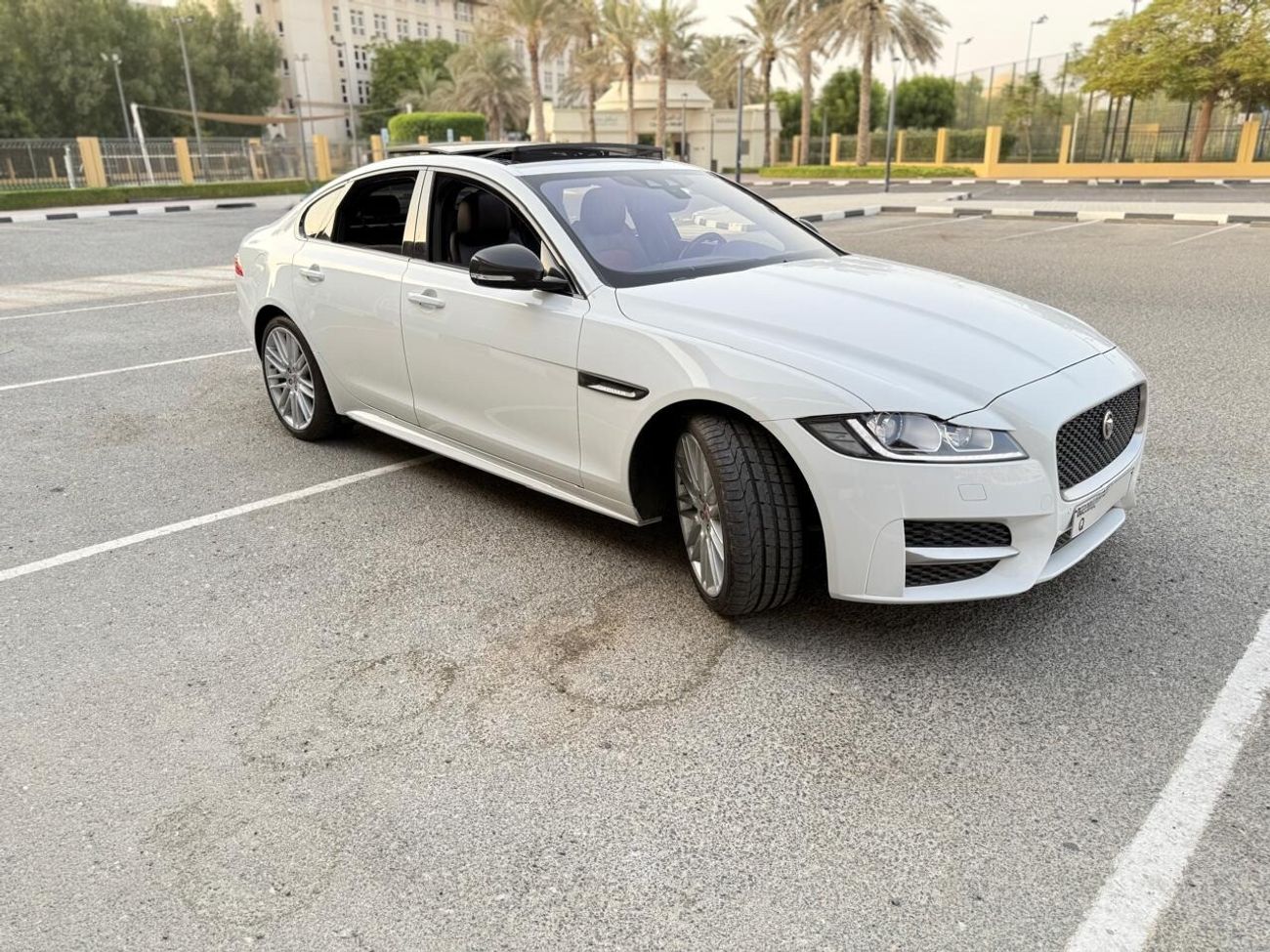 Jaguar XF R-Sport 2.0L Sedan