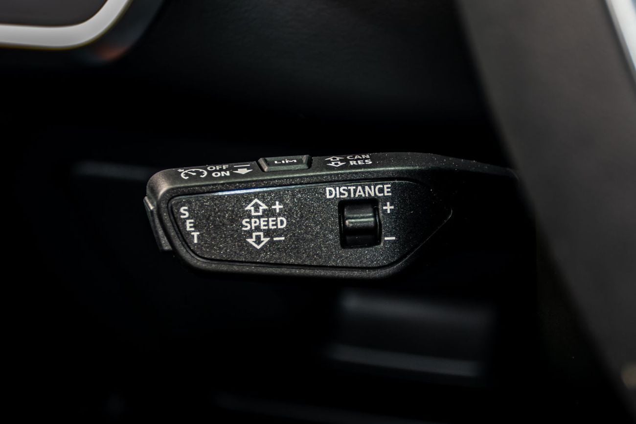 أودي A6 40 TFSI S Line 2.0L