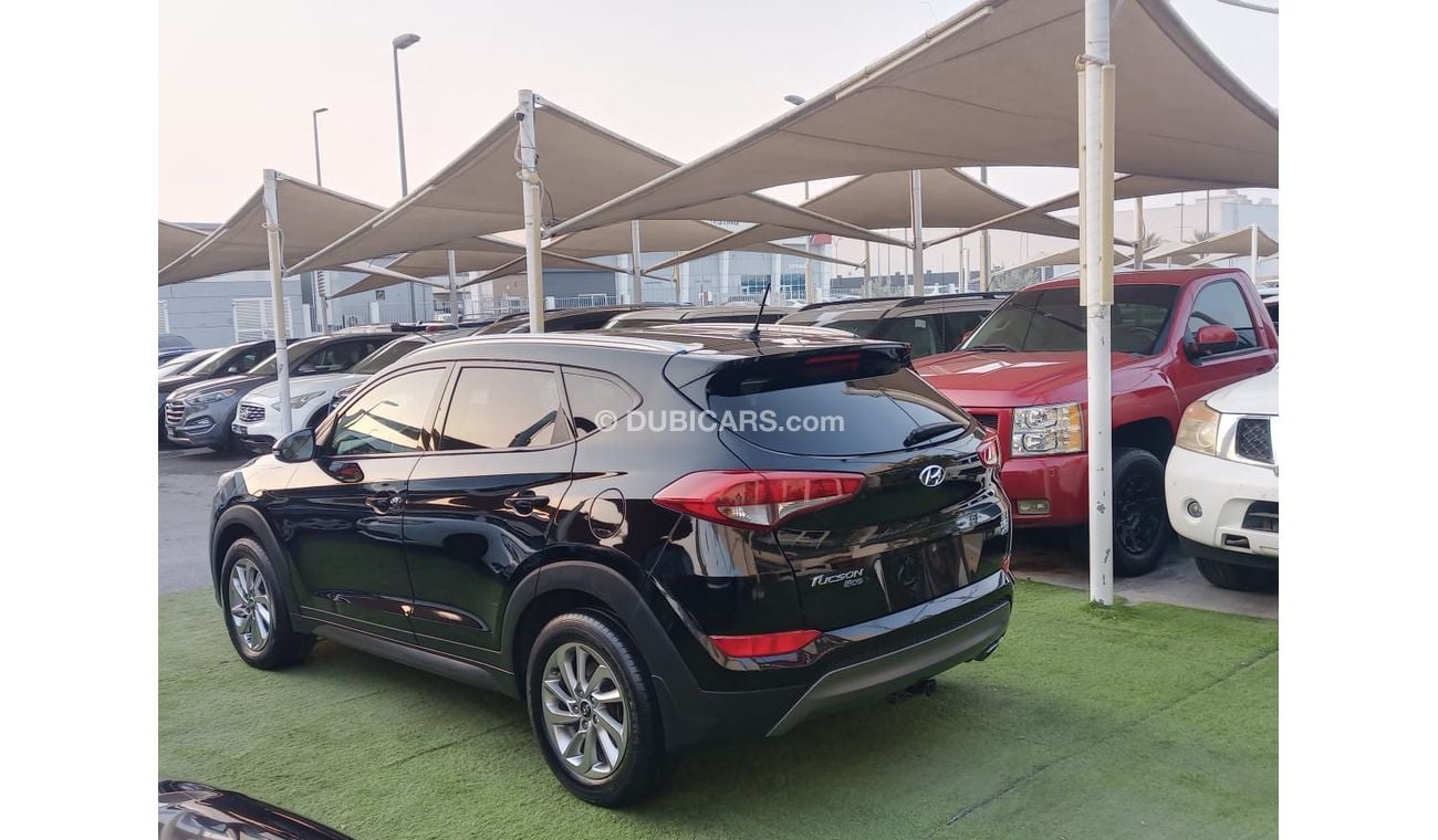 هيونداي توسون 1600 سى سى تربوموديل 2016 بصمة مثبت سرعة تحكم رنجات حساسات بحالة ممتازة