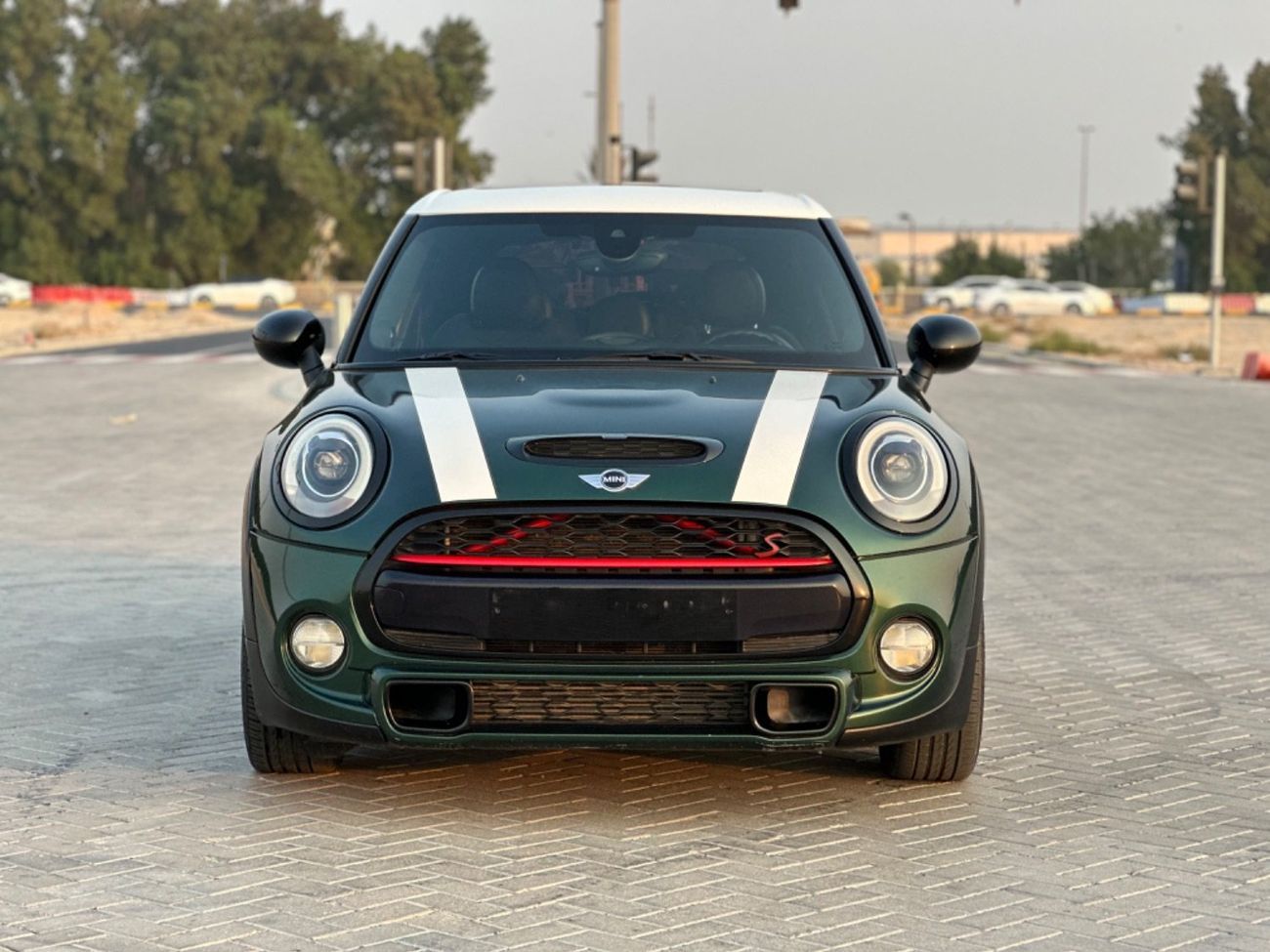 ميني كوبر إس موديل 2015 خليجي فل مواصفات بانوراما السياره حاله ممتازه من الداخل و الخارج فل مواصفات بانوراما