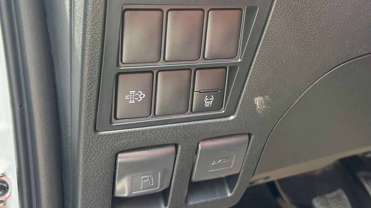 Toyota Hilux S GLX 2.4L 4WD M/T | Mid Linear (Chrome Edition)