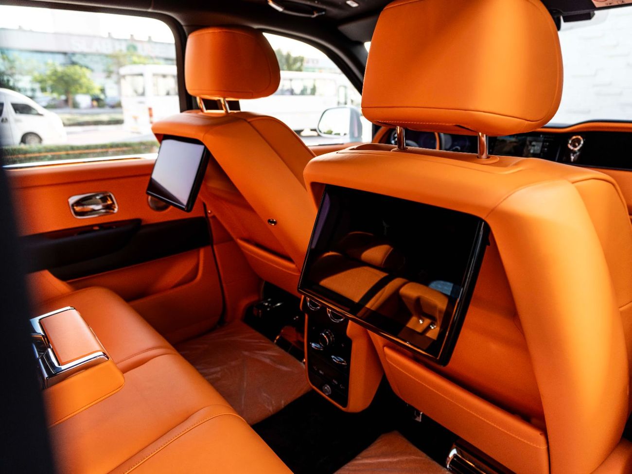 Rolls-Royce Cullinan Silver Badge