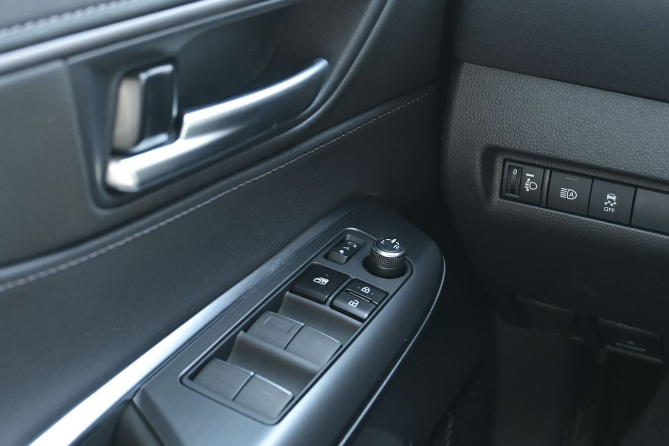 تويوتا فينزا Toyota Venza 2.0L Petrol, Model 2025 Color White