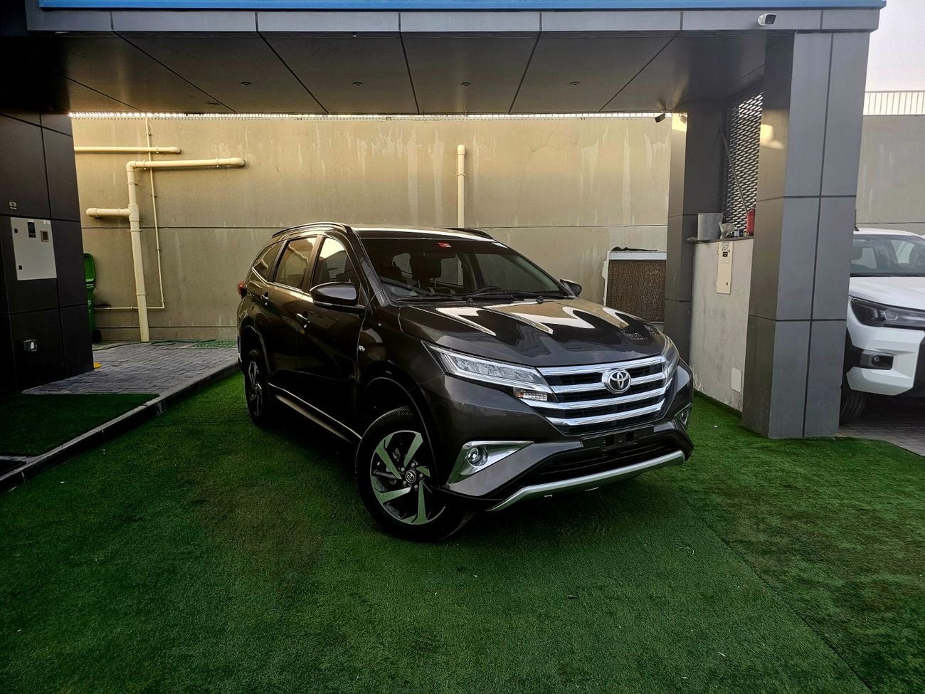 تويوتا راش EX/ PASSENGER 7 SEATS/ LOW MILEAGE