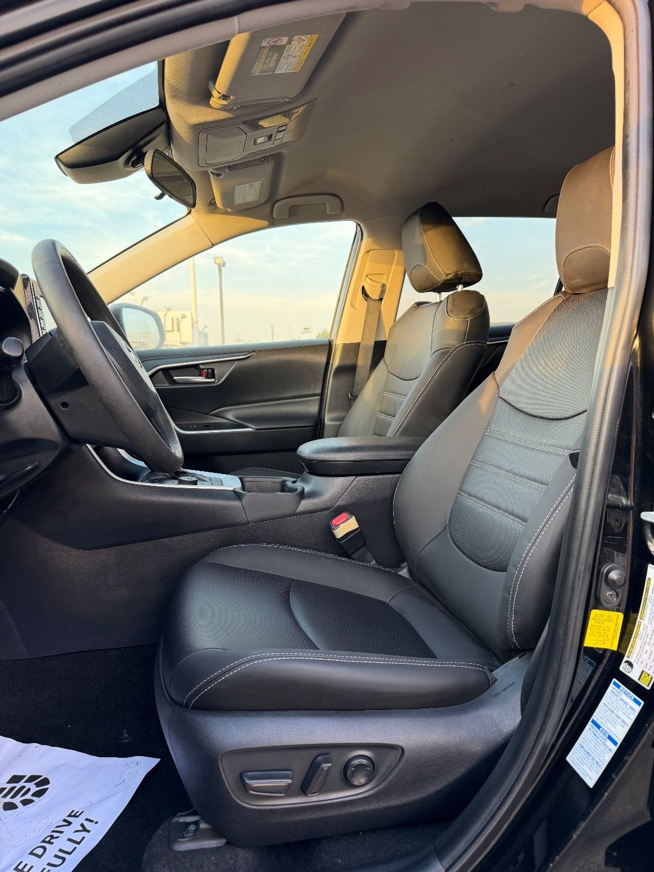 Toyota RAV4 XLE 2.5L 2021 TOYOTA RAV4 XLE HYBRID AWD IMPORTED FROM USA