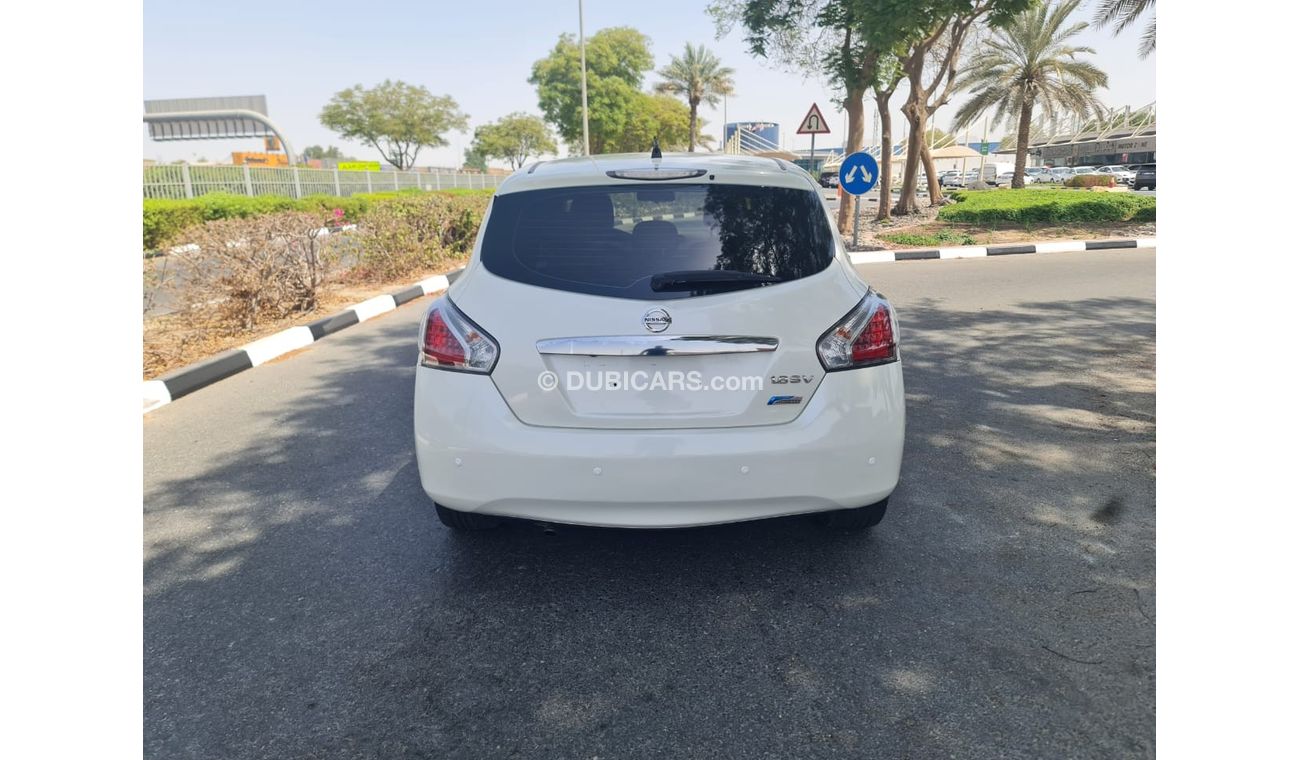 نيسان تيدا SV