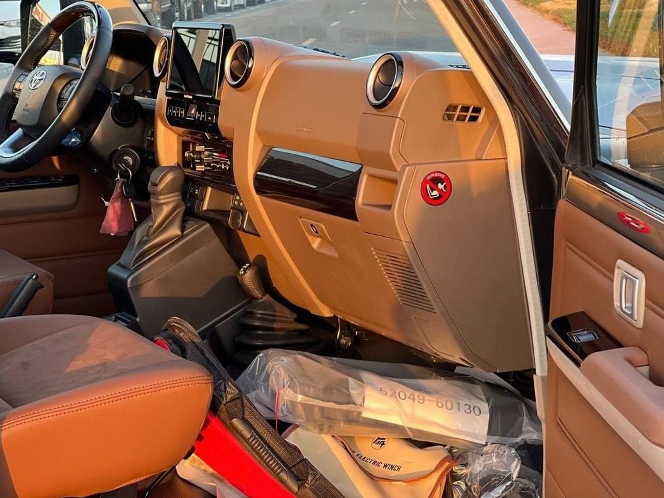 Toyota Land Cruiser Pick Up LC79 D/C 2.8L DSL A/T  // 2024 // FULL OPTION WITH RADAR , LED LIGHT , DVD & BACK CAMERA // SPECIAL