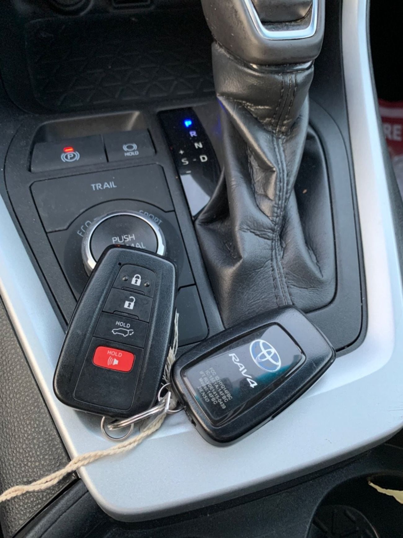 Toyota RAV4 2021 TOYOTA RAV4 XLE HYBRID