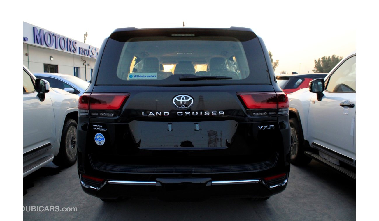 Toyota Land Cruiser VXR 3.5L / Twin Turbo with Radar / Leather Seats / 20" Rims (CODE # 875)