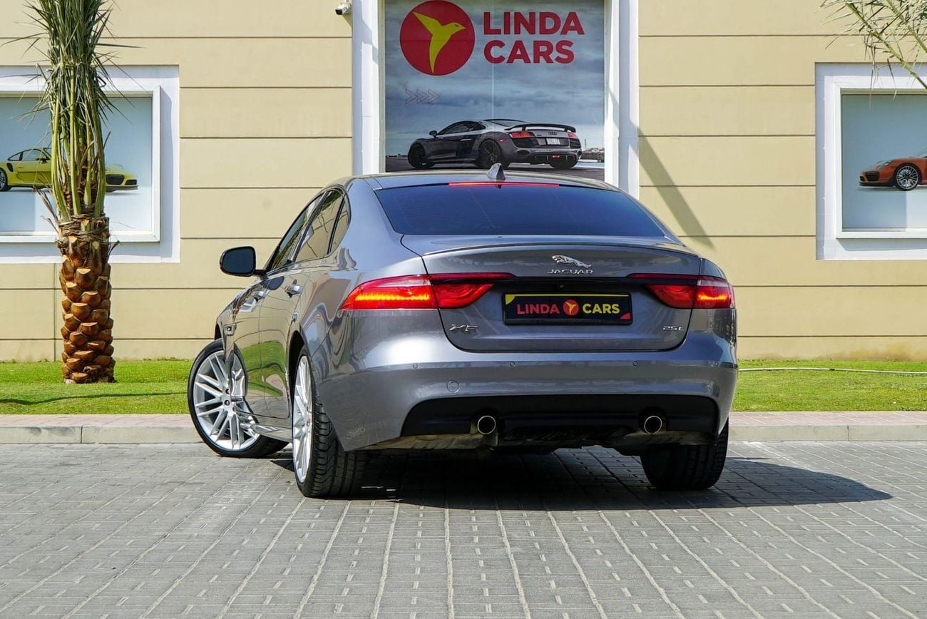 Jaguar XF R-Sport 2.0L Sedan