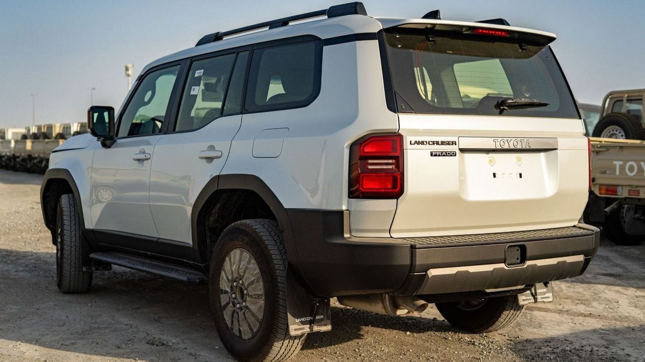 تويوتا برادو 2.7L 4-cylinder inline petrol, 4 door, 7 seats