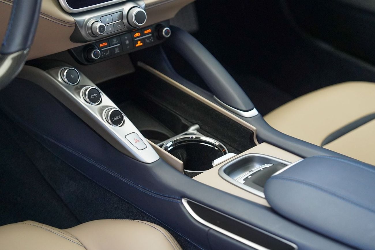 فيراري جي تي سي 4  لوسو T V8