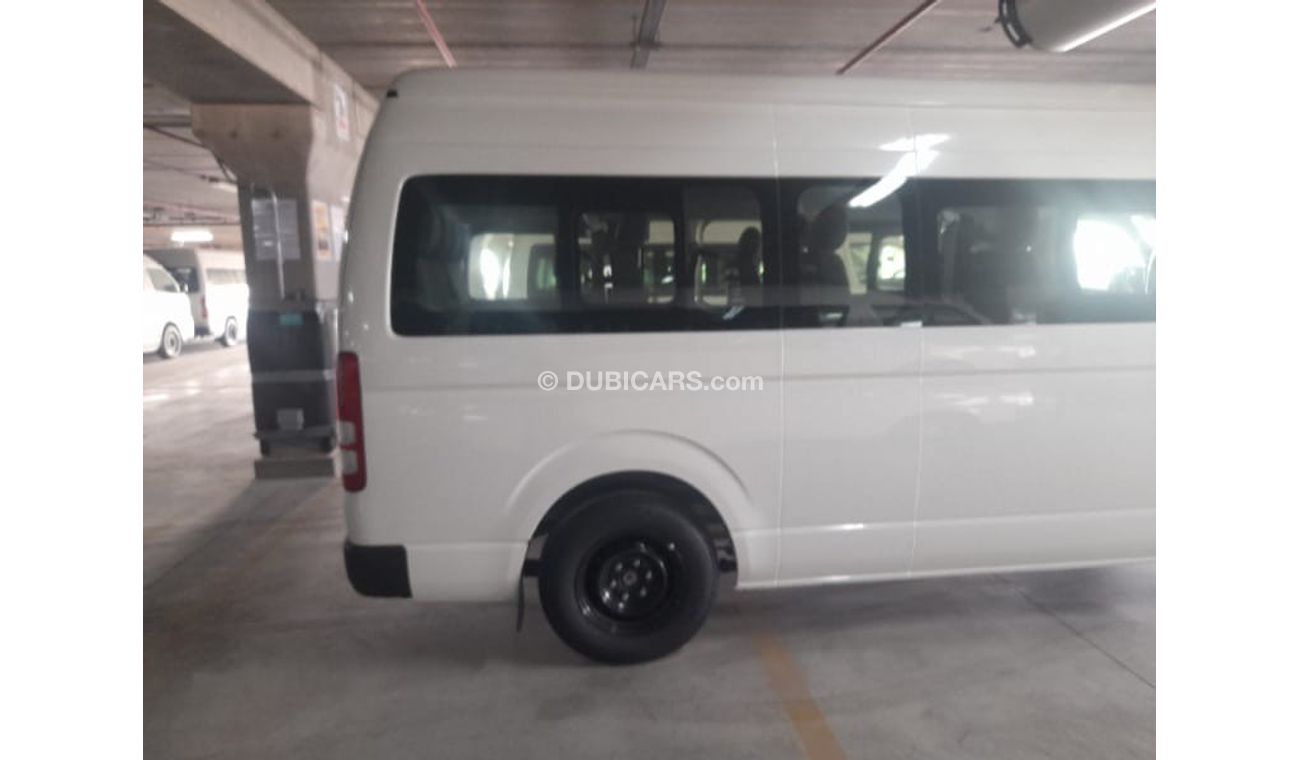 تويوتا هاياس RHD Hiace 2.5 DSL Passenger Bus Highroof Old Shape