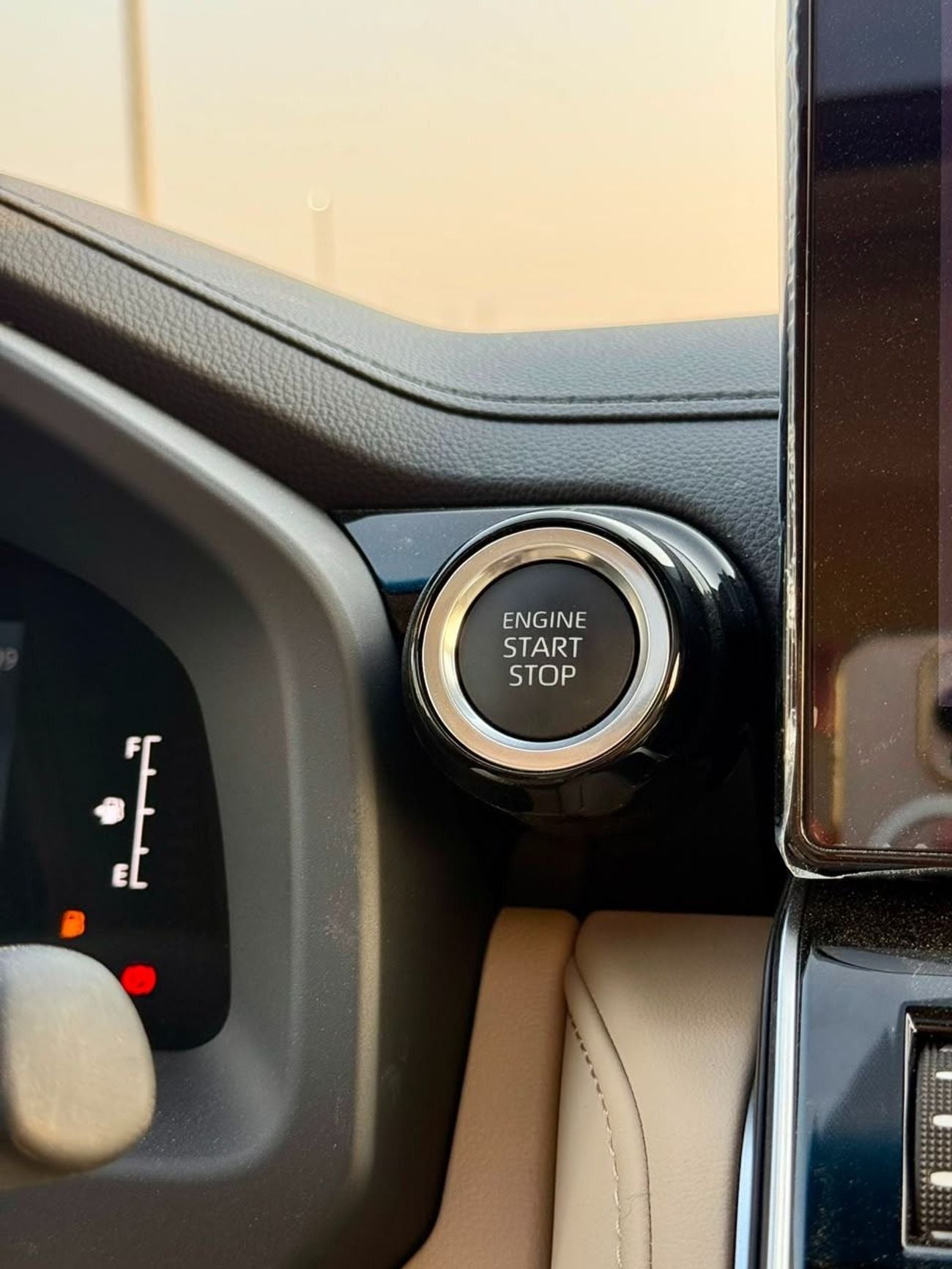 Toyota Land Cruiser 4.0L FULL GXR WITH RADAR