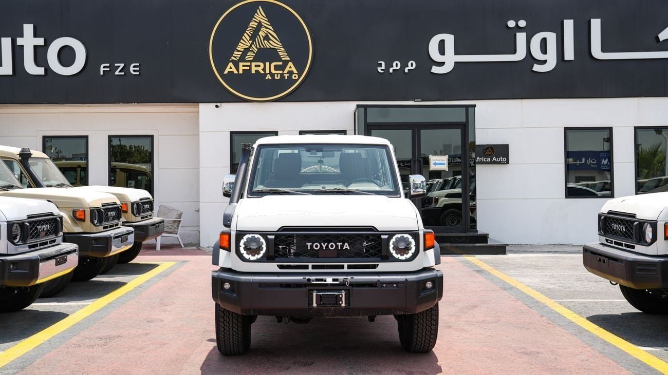 Toyota Land Cruiser Pick Up LC79 DC 2.8L DSL 25YM FULL AT