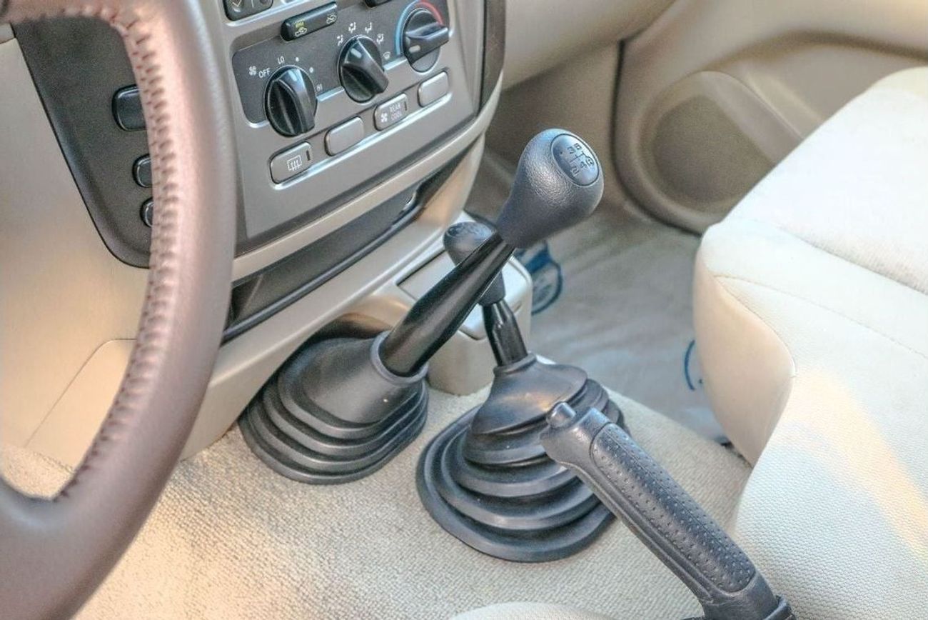 Toyota Land Cruiser toyota land cruiser GX 4.5L 2004 model patrol manual