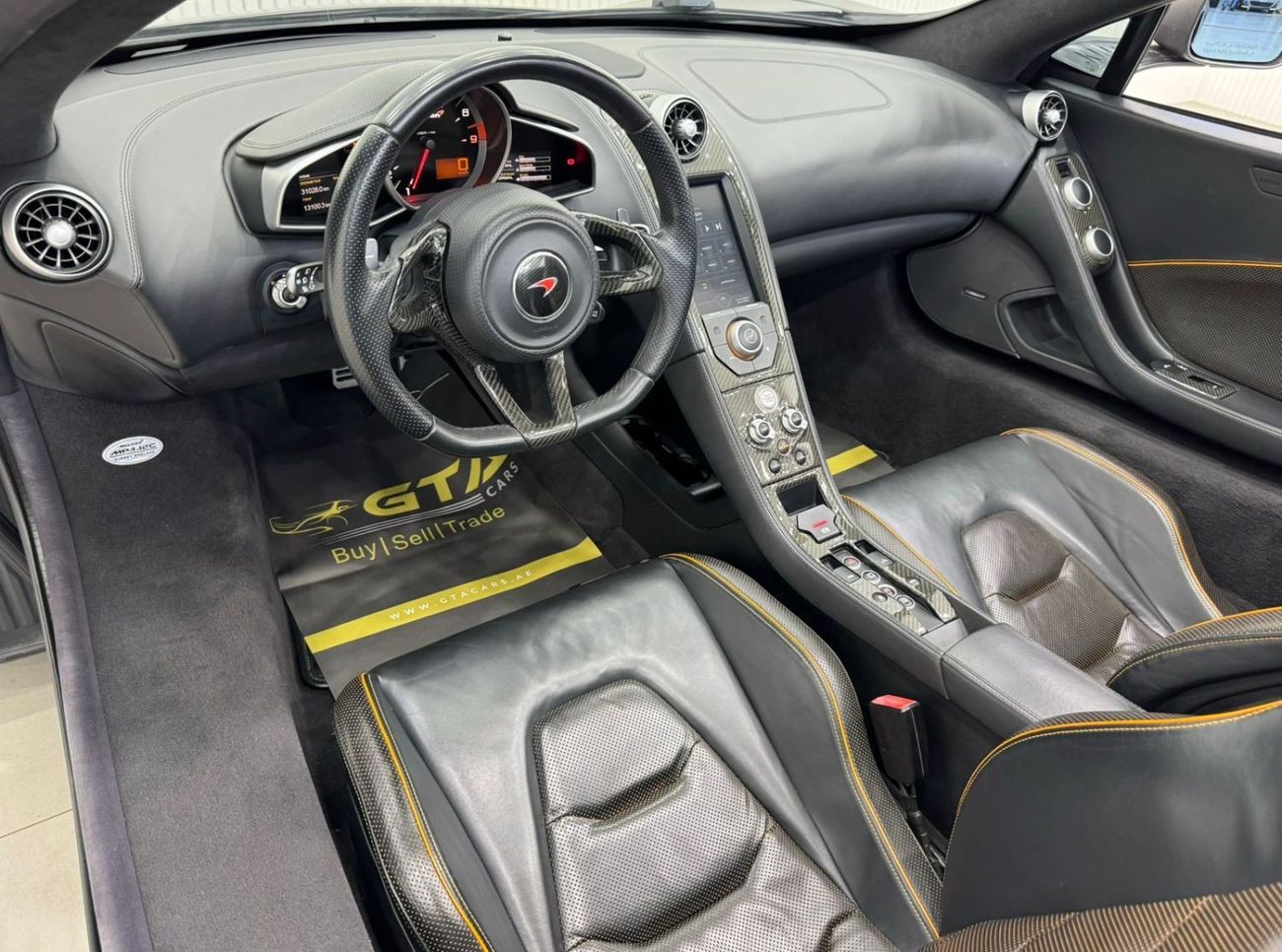 مكلارين MP4-12C 2013 McLaren MP4-12C Spider, Jan 2025 McLaren Warranty, Full Service History, GCC