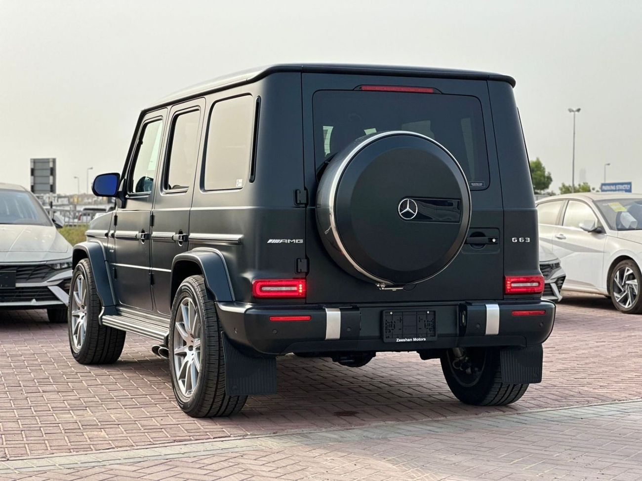 Mercedes-Benz G 63 AMG Premium + MERCEDES BENZ G63 AMG 2022