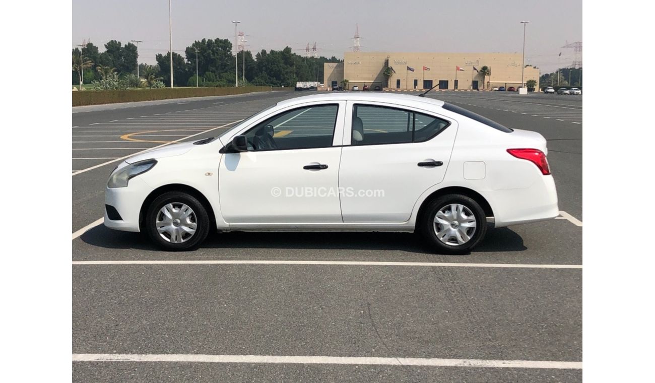 نيسان صني موديل 2012 خليجيه حاله ممتازه من الداخل والخارج