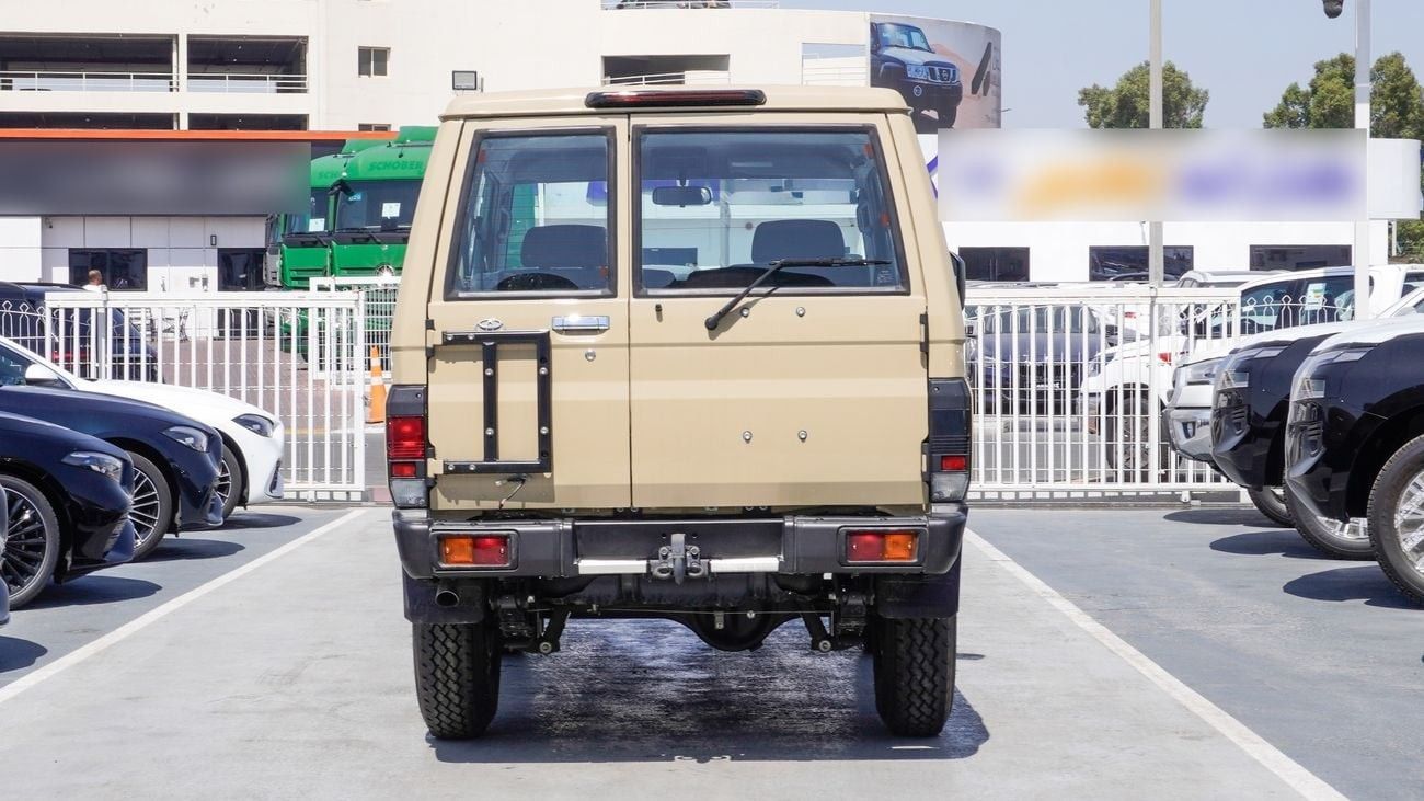 Toyota Land Cruiser 70 4.0 L V6