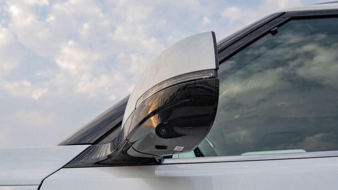 نيسان باترول 2026 Nissan Patrol SE Platinum 3.8L AT Petrol (White-Beige)