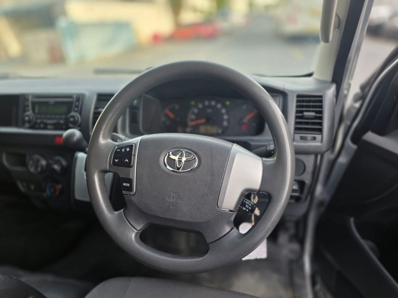 Toyota Hiace 2016 | 2.7L PETROL | AT | RHD | 14 SEATERS | GOOD CONDITION