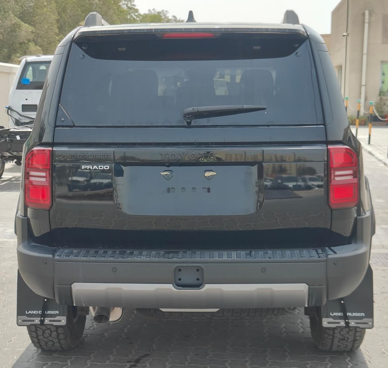 تويوتا برادو 2025 Toyota Prado Adventure with Sunroof J250 7-Seater 2.8L Turbo Diesel A/T 4WD Only For Africa