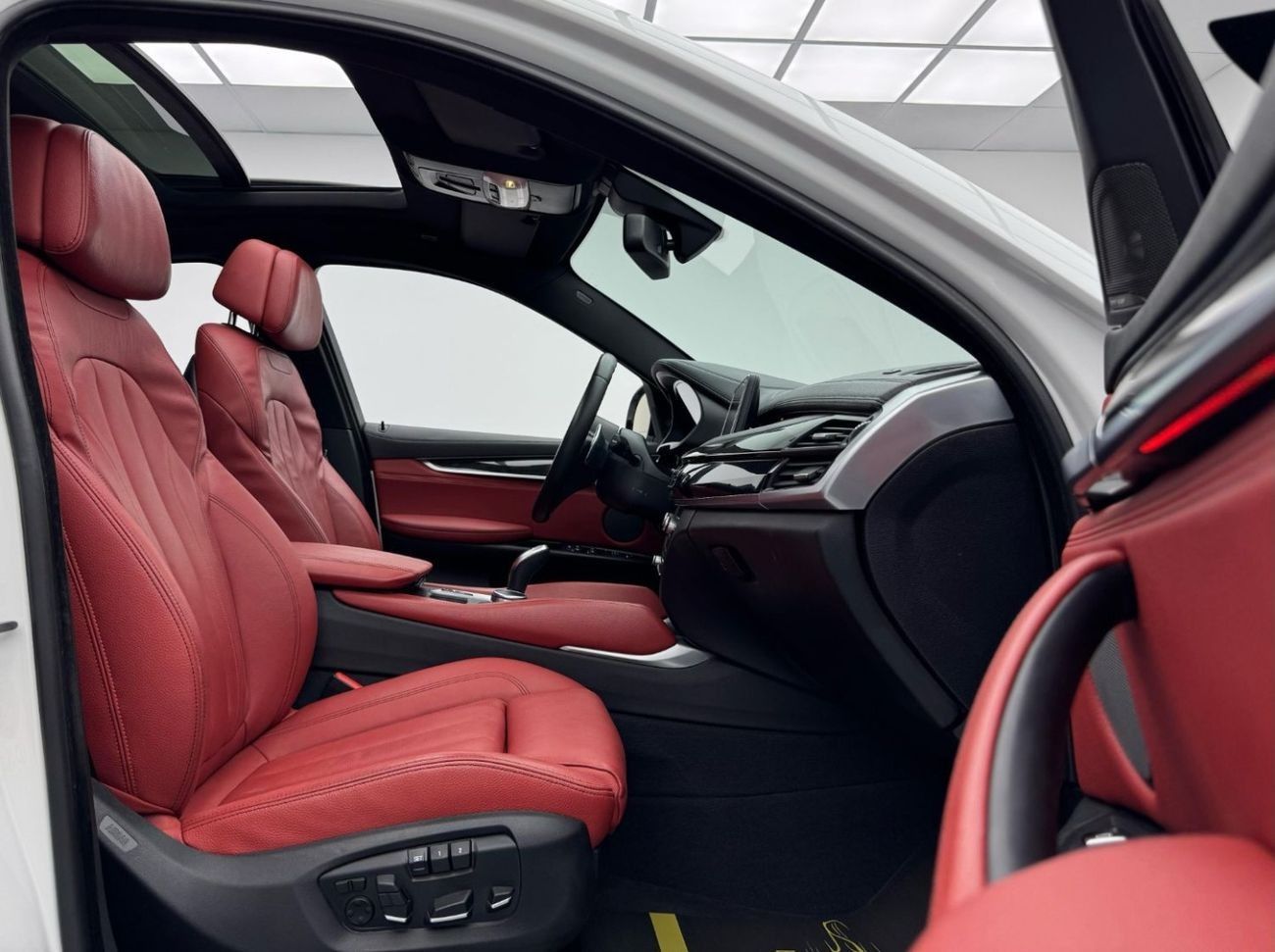 BMW X6 35i M Sport 3.0L 2018 BMW X6 xDrive35i M-Kit, Warranty, Service History, Excellent Condition, GCC