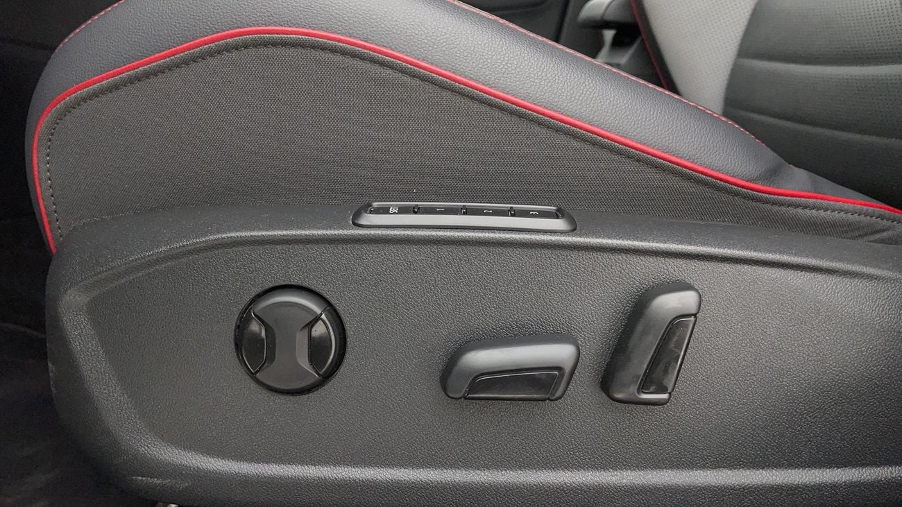 فولكس واجن جولف GTI P2 2 | بدون دفعة مقدمة | اختبار القيادة في المنزل