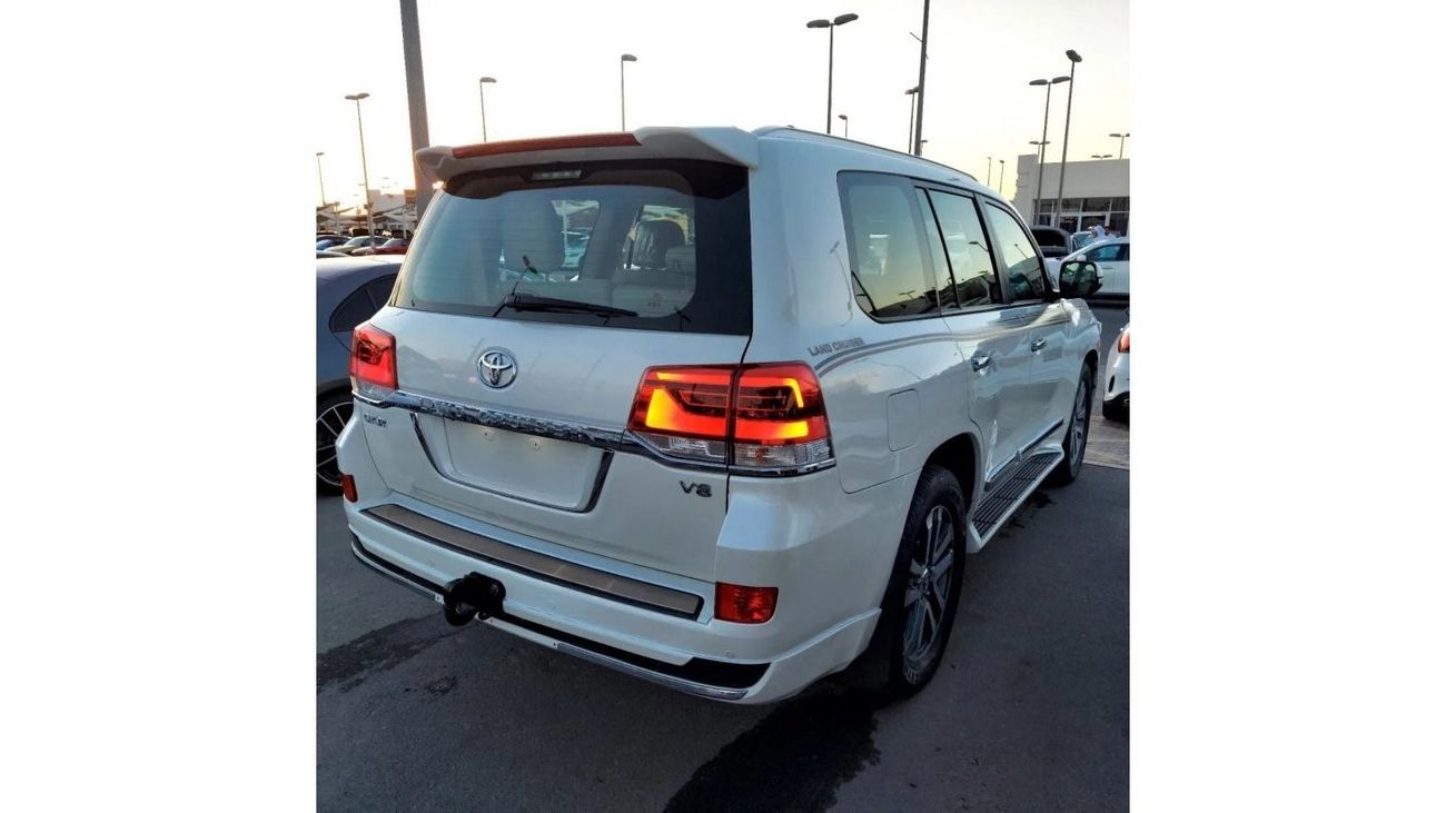 Toyota Land Cruiser GXR2