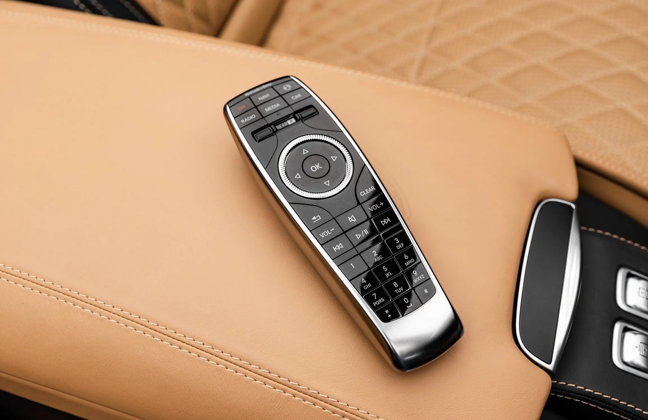 Mercedes Maybach G 650 6.0L V12 Biturbo Engine