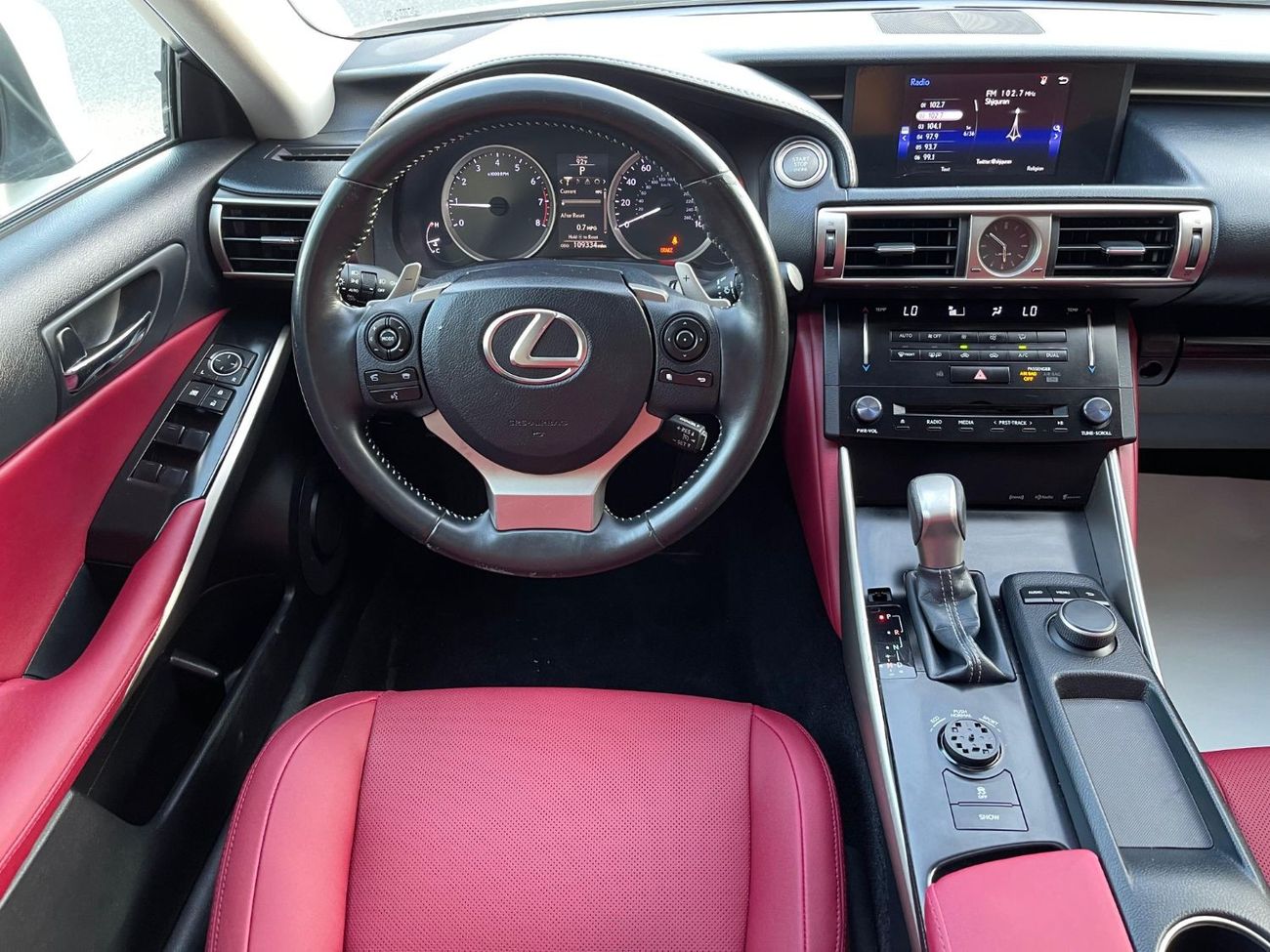 Lexus IS250 Platinum 2.5L V6 2.5L / FULL OPTION / IN PERFECT CONDITION