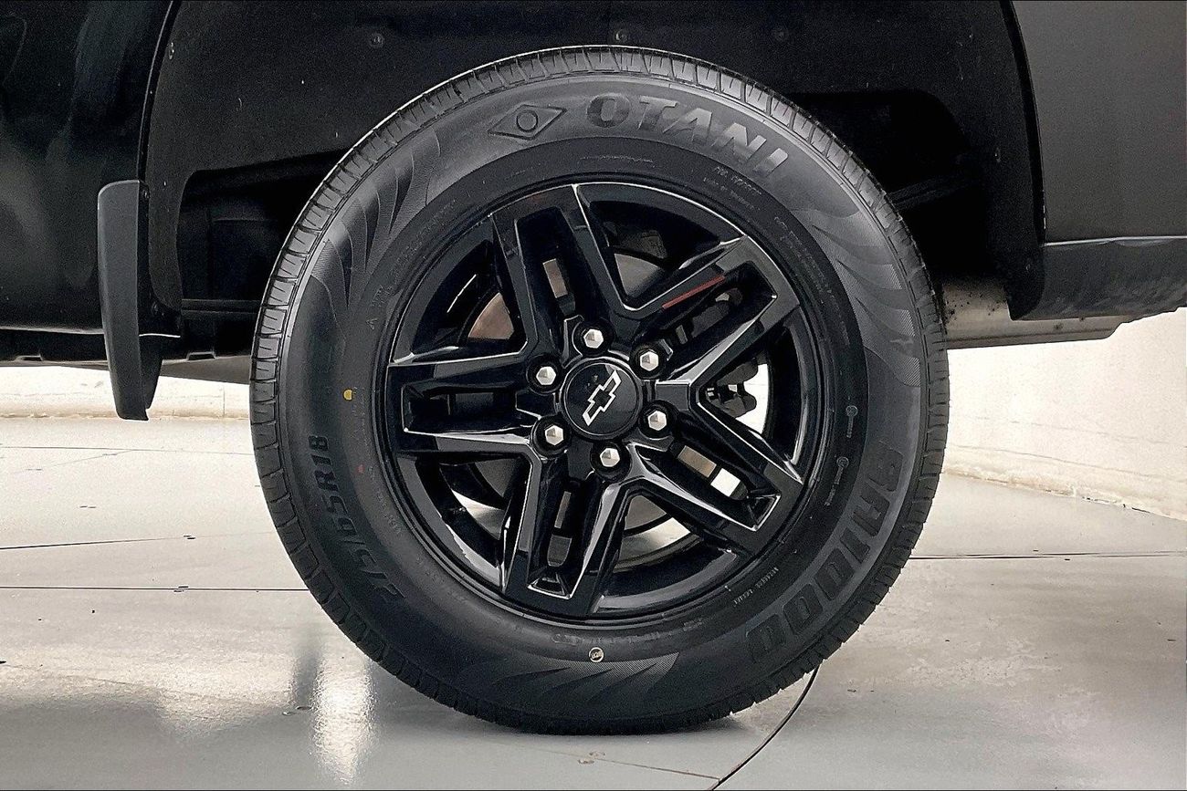 Chevrolet Silverado LT Z71 Trail Boss - Crew Cab| 1 year free warranty | Flood Free