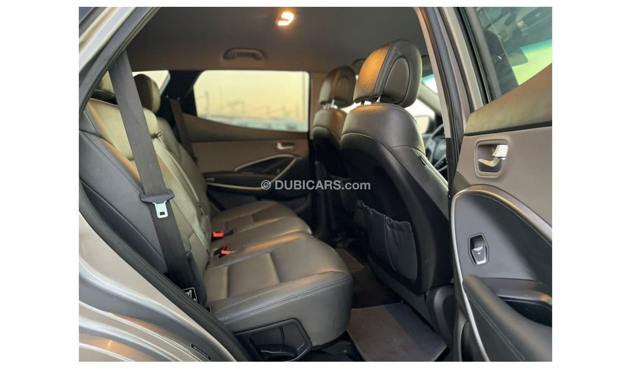 Hyundai Santa Fe “Offer”2018 Hyundai Santa Fe Sports 2.4L V4 AWD 4x4 -  - UAE PASS