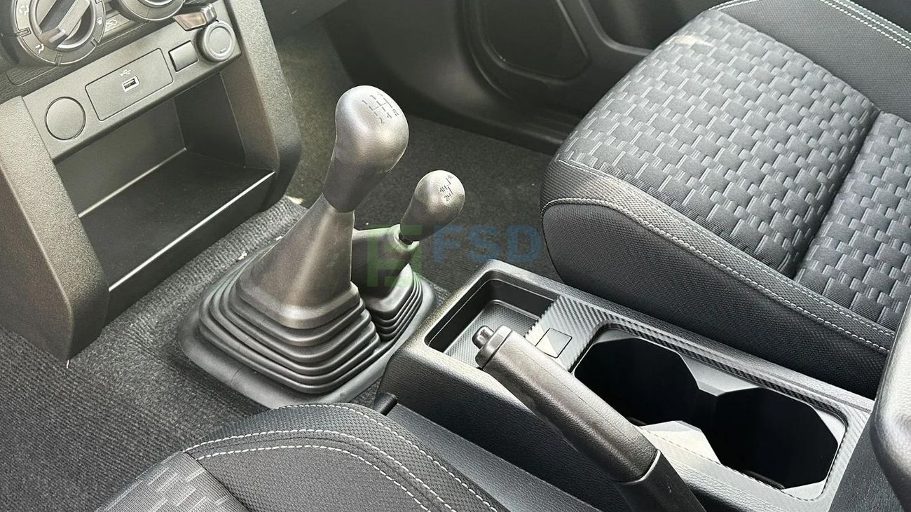 ميتسوبيشي L200 Mitsubishi L200 2.4L GLX New Face DC 4WD 5MT MY-2024